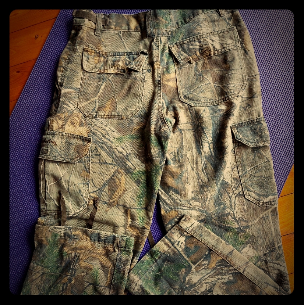 Kid's Cabelas hunting pants